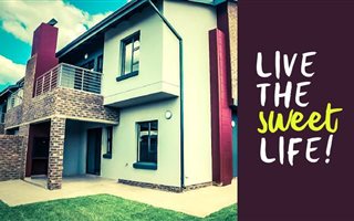 2 Bedroom Townhouse in Doornpoort and surrounds