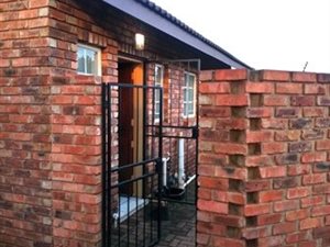 2 Bed Townhouse in Eldoraigne