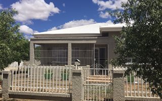 3 Bedroom House in De Aar