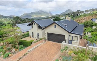 3 Bedroom House in Hout Bay and surrounds