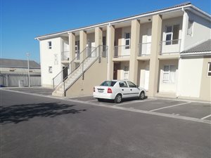 2 Bed Apartment in Blue Downs