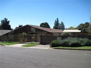 3 Bed House in Montgomery Park
