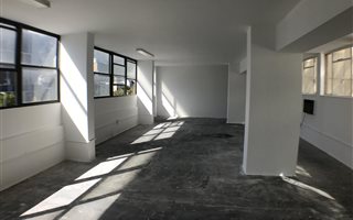 80 m² Commercial space in De Waterkant