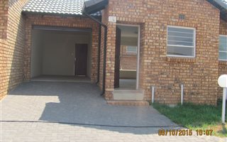 2 Bedroom Townhouse in Witpoortjie
