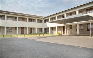 2 Bedroom Apartment in Veld En Vlei