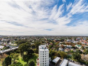 2 Bed Apartment in Claremont Upper