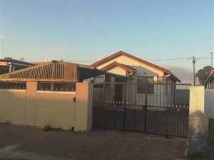 2 Bed House in Highbury