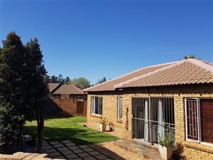 3 Bed Townhouse in Wilgeheuwel