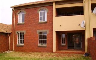 2 Bedroom Townhouse in Eco Park