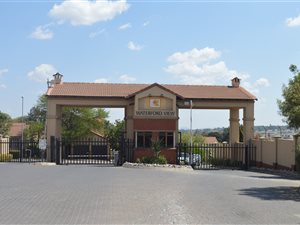 3 Bed Cluster in Bloubosrand