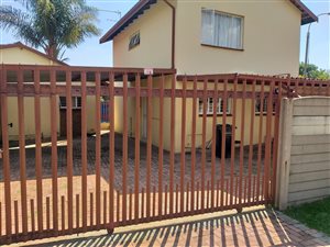 2 Bed Duplex in Glen Marais