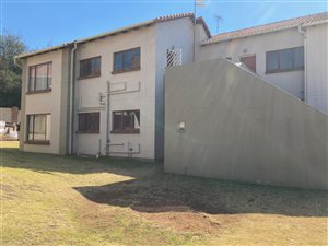2 Bed Townhouse in Mondeor