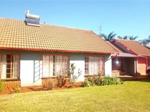3 Bed House in Lenasia South