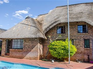 5 Bed House in Waverley