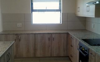 3 Bedroom House in Kew