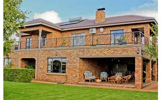 6 Bedroom House in Sterkfontein and surrounds