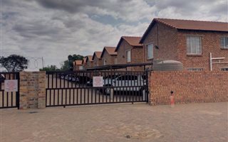 2 Bedroom Flat in Duvha Park
