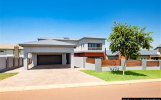 4 Bedroom House in The Hills