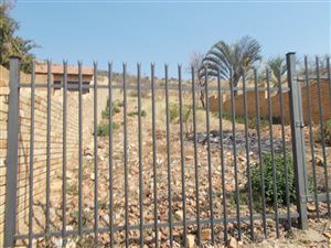 1347 m² Land available in Ninapark