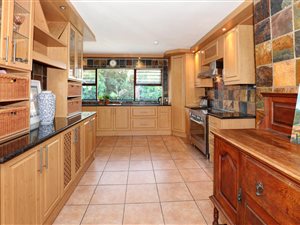4 Bed House in Stellenberg