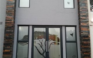 5 Bedroom House in Constantia Kloof