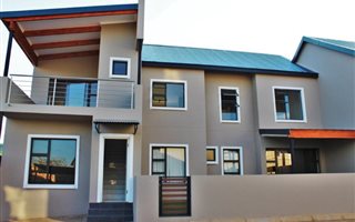 2 Bedroom Townhouse in Redstone Country Estate