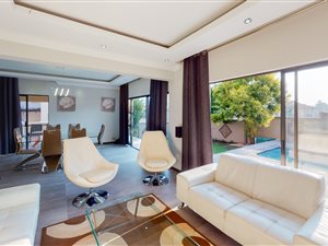 6 Bed House in Strubens Valley