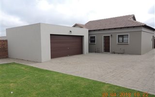 3 Bedroom Townhouse in Trichardt