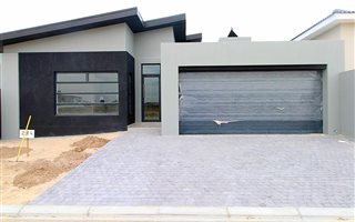 3 Bedroom House in Sandown
