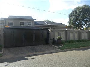 4 Bed House in Dewetshof