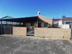 2 Bed House in New Woodlands