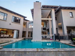 4 Bed House in Ruimsig