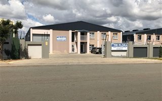 1200 m² Industrial space in Stormill