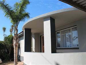 6 Bed House in Heuwelkruin