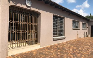 150 m² Commercial space in Bedfordview