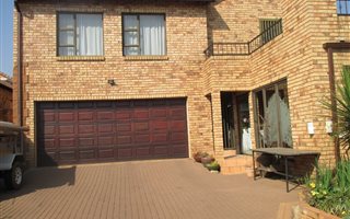 4 Bedroom Townhouse in Oriel