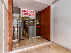 Bachelor apartment in Johannesburg Central