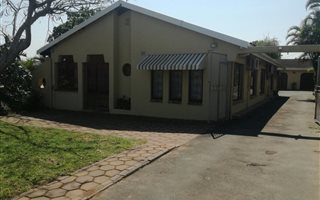 4 Bedroom House in Burlington Heights