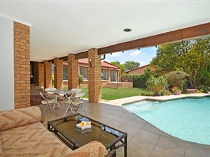 5 Bed House in River Club