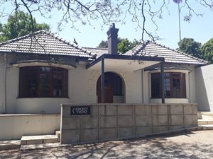 216 m² Commercial space in Parktown North