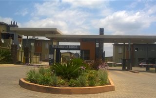2 Bedroom Apartment in Waterval East