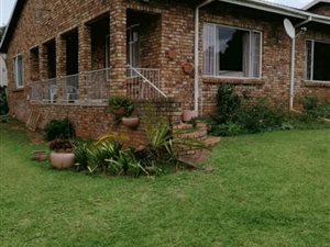 3 Bed House in Colts Hill