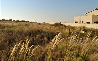 1100 m² Land available in Aqua Vista