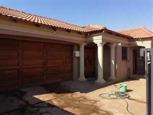 3 Bed House in Vosloorus