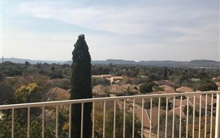 2 Bedroom Apartment in Constantia Park