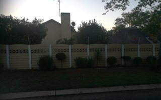 3 Bedroom House in Glen Marais