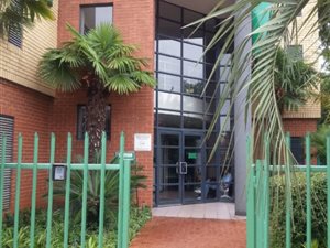 3197 m² Office Space in New Redruth