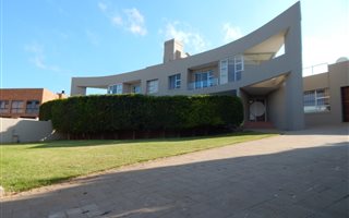 3 Bedroom Duet in Hartenbos