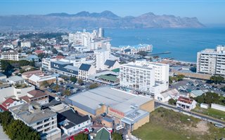 2517 m² Retail Space in Strand Central