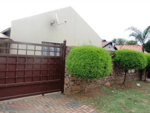3 Bed House in Nellmapius